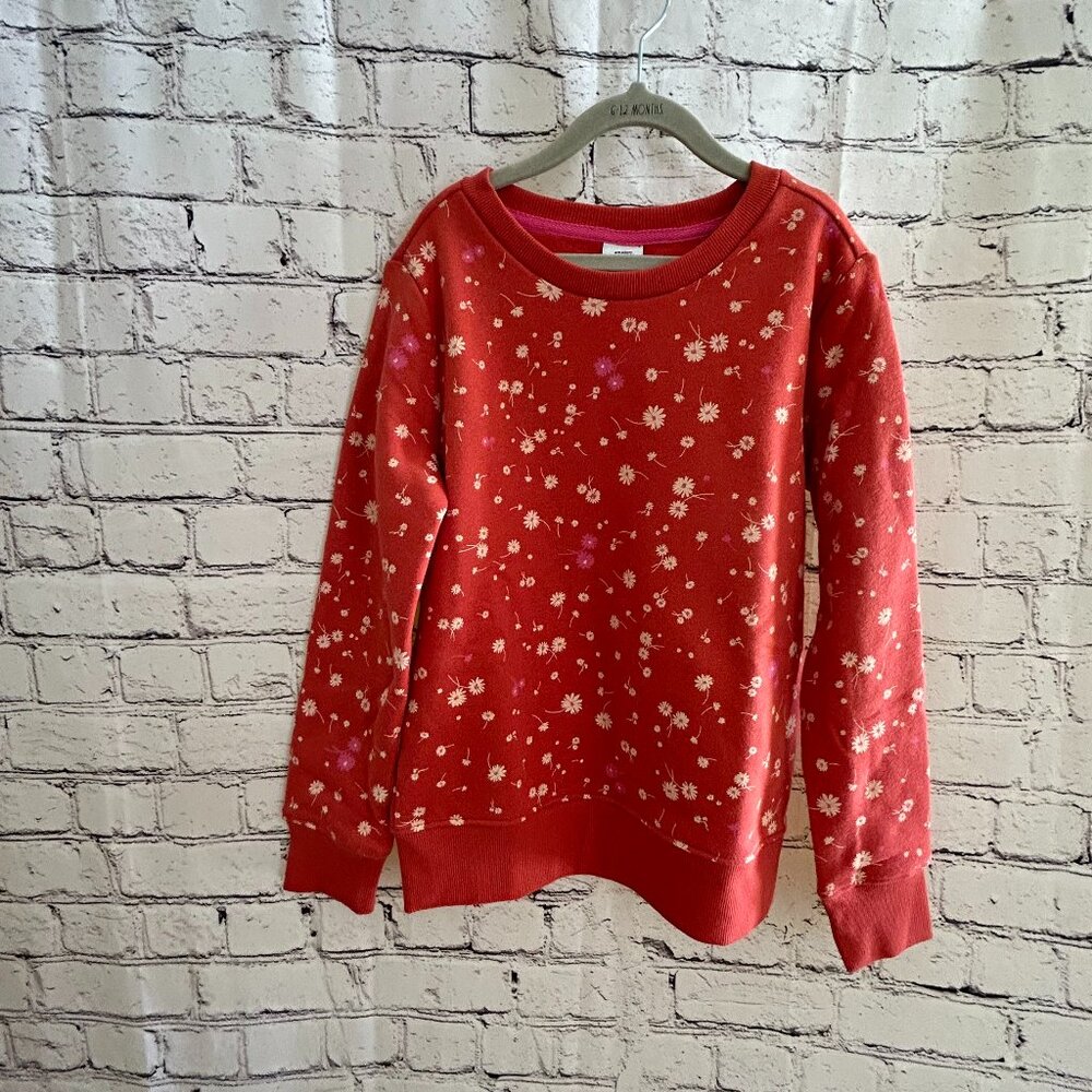 New without tag Girl's Amazon Essentials sweatshirt Size M